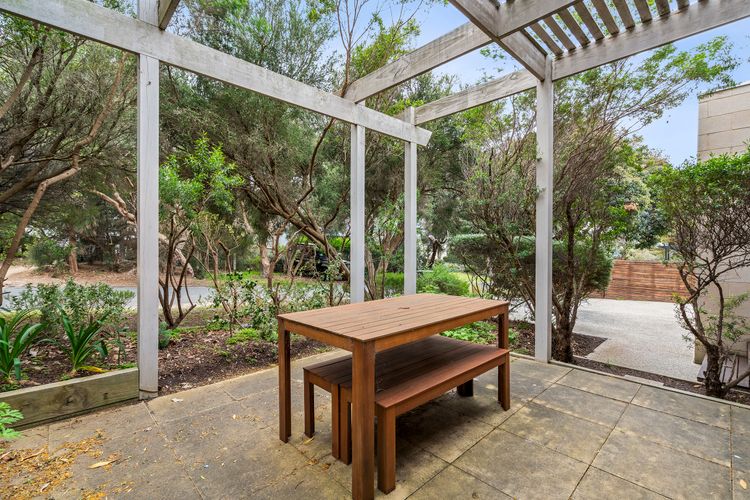 9 Doors From Front Beach