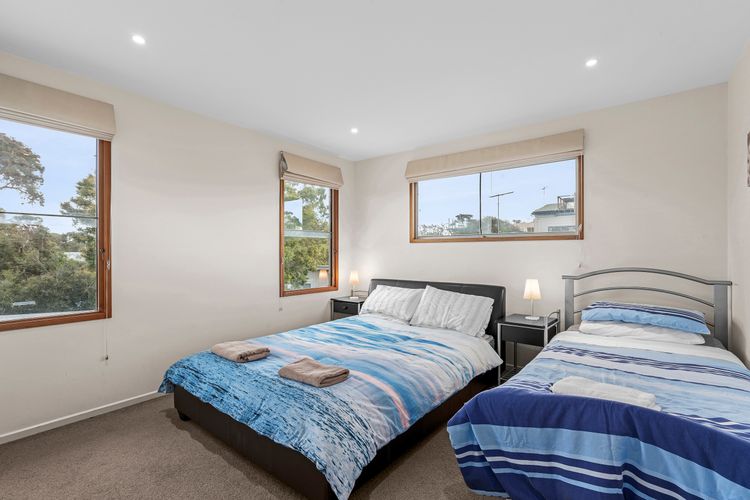 9 Doors From Front Beach