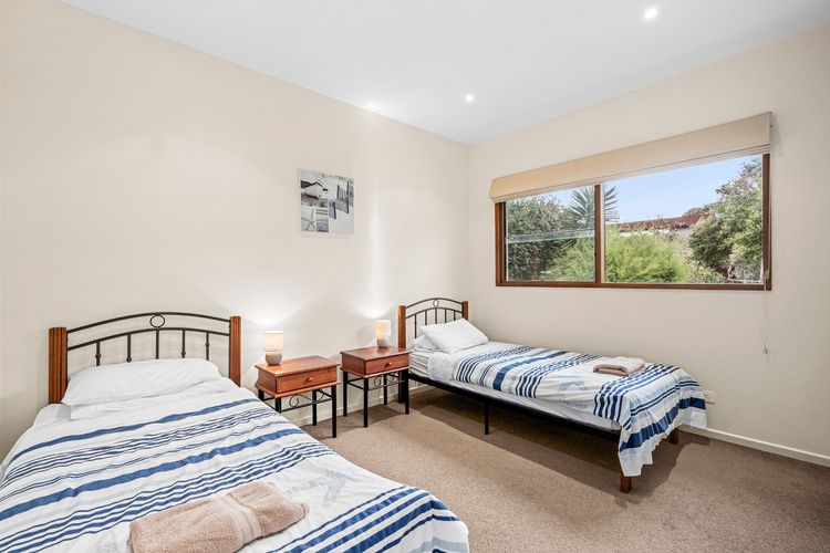 9 Doors From Front Beach