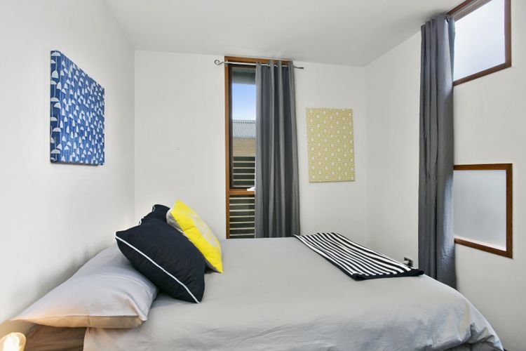 Waves at Back Beach 1