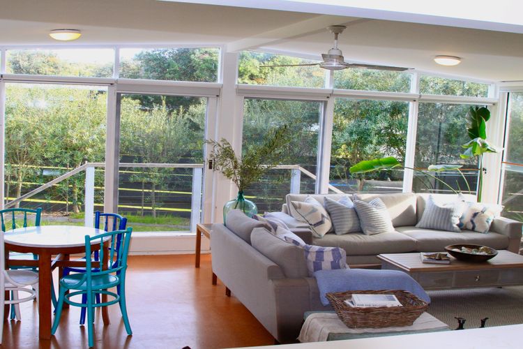 The Deckhouse at Lonnie