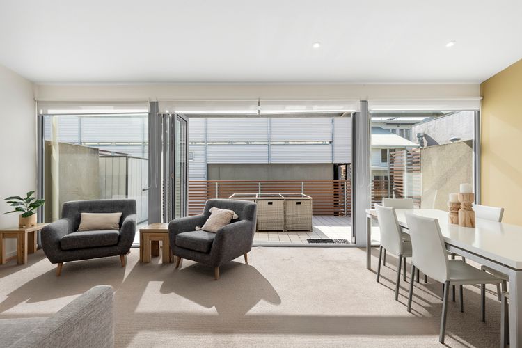 Beach House at Lonnie