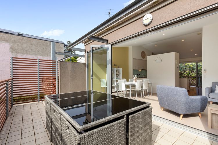 Beach House at Lonnie