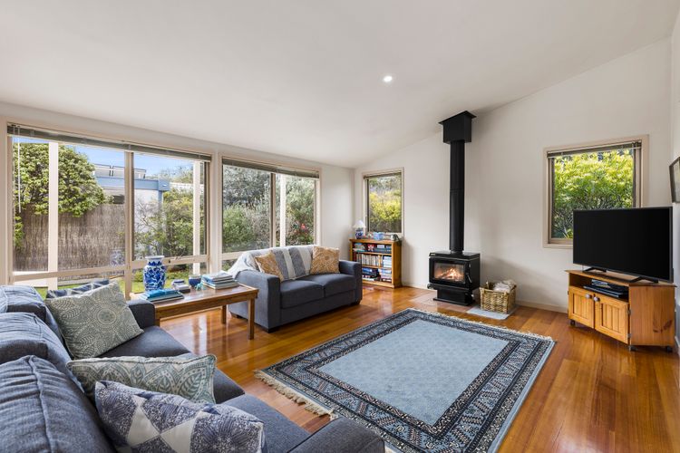 Lonsdale Back Beach Retreat