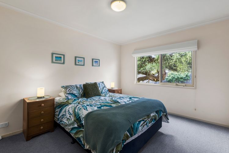 Lonsdale Back Beach Retreat