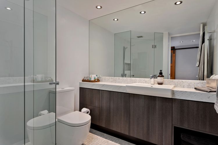 KoKo Nanook – Squatters 15