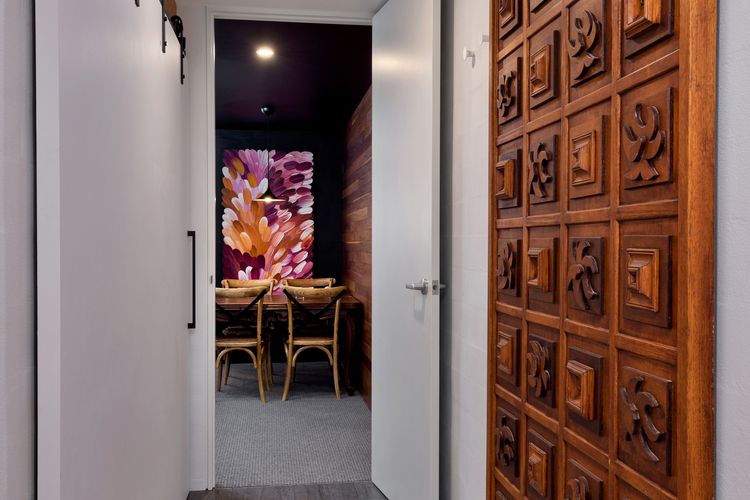 Gloria Nanook – Squatters 17