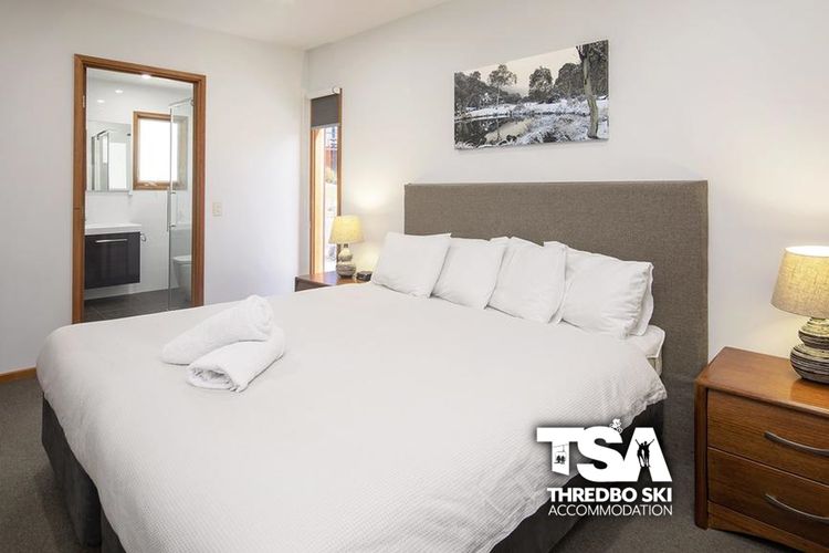 Ski Fall at Lake Crackenback