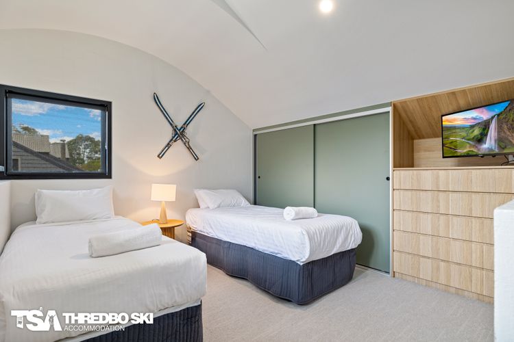 Ironmongie 1 (JackFrost)