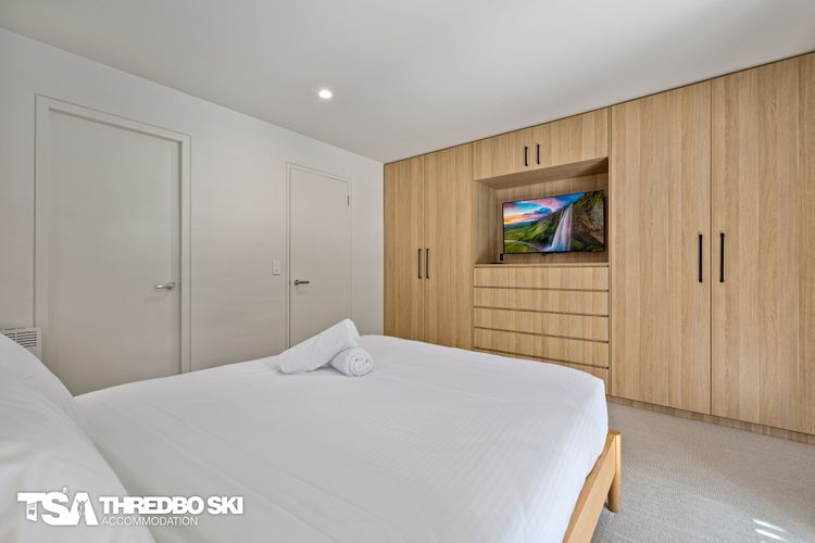 Ironmongie 1 (JackFrost)