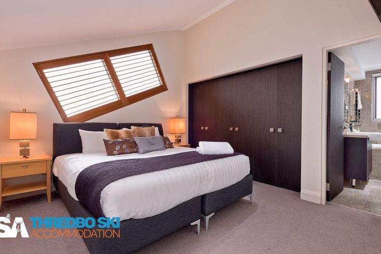 The Peak Penthouse 9