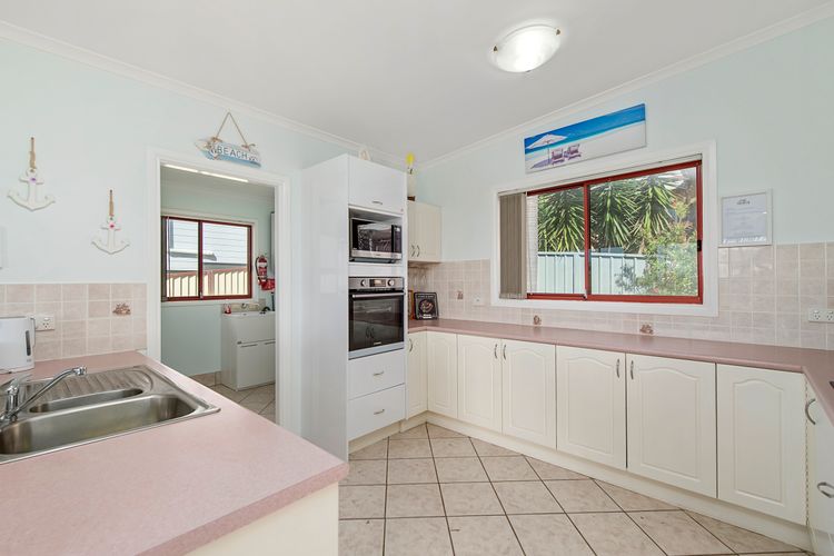 Heathers Seaside Apartments 2, 10 Rankine Street