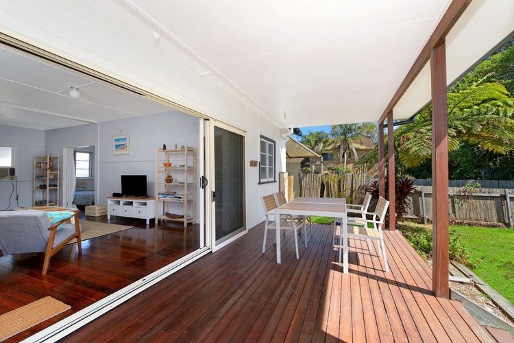 Herb s Hideaway, 11 Belmore Street