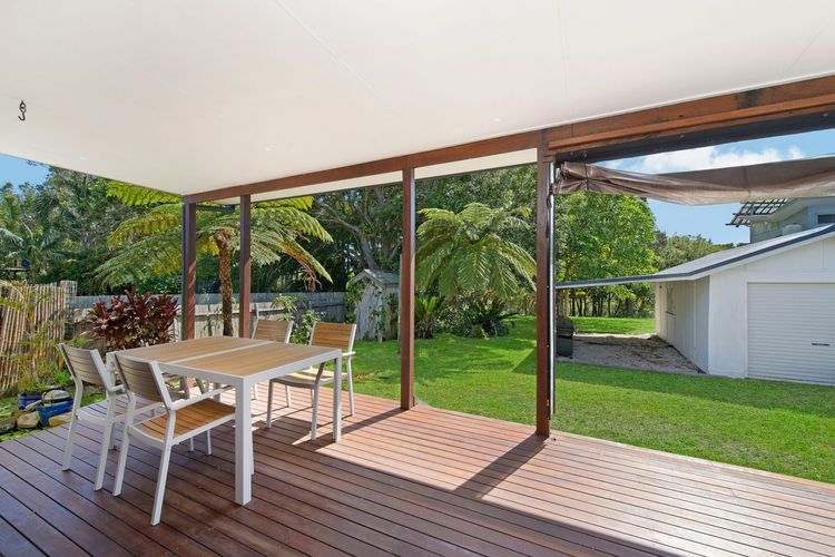 Herb s Hideaway, 11 Belmore Street