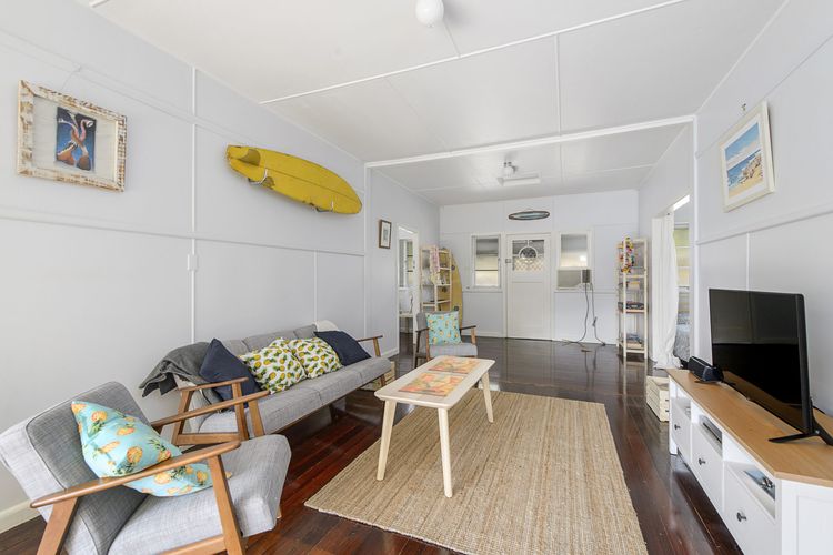 Herb s Hideaway, 11 Belmore Street