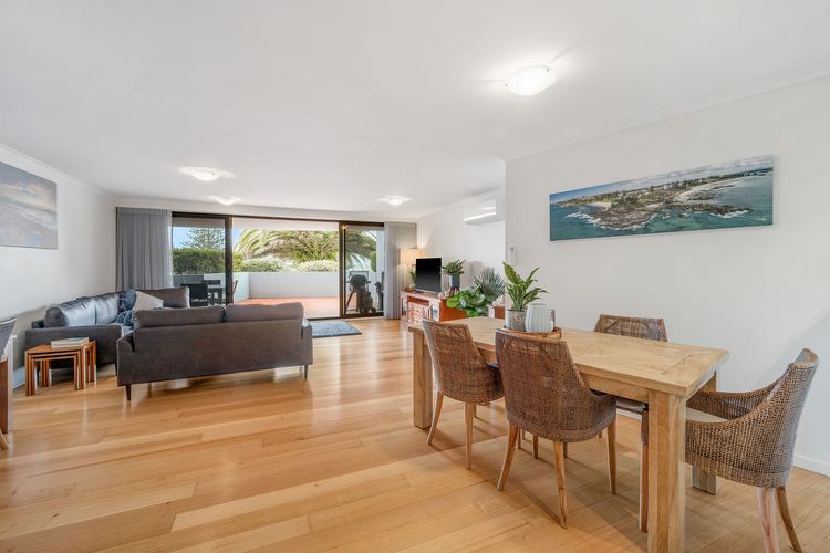 Holiday in style at Flightdeck Port Macquarie
