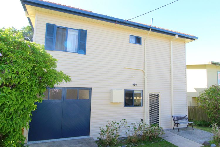 Lorikeet Retreat, 11 Hodgson Street