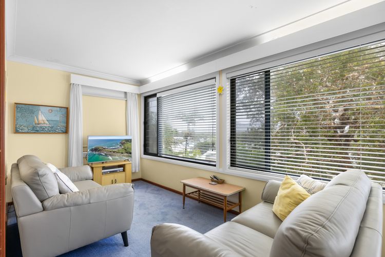 Lorikeet Retreat, 11 Hodgson Street