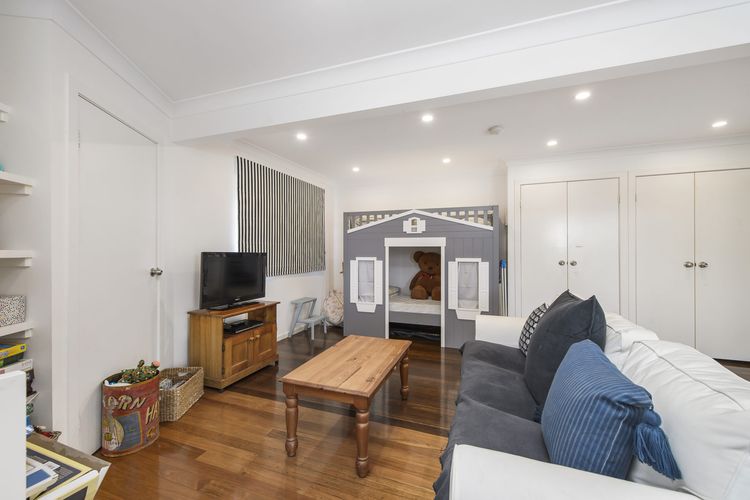Mirador, 1 Stewart Street