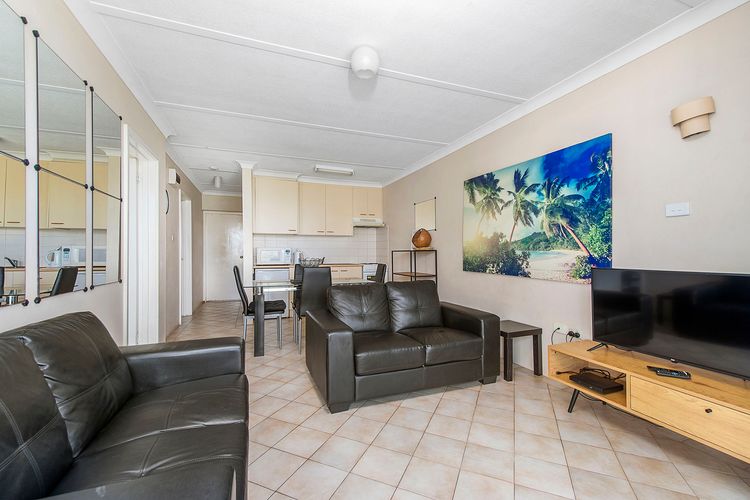 Ocean Court 8, 13 Lord Street
