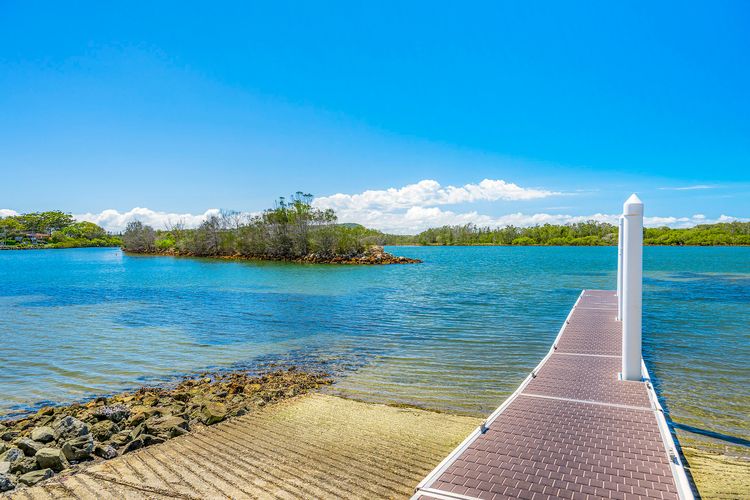 Pippies, your water view escape