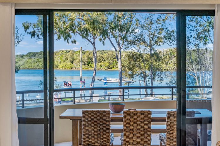 Pippies, your water view escape
