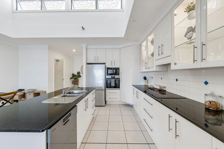 Pippies, your water view escape