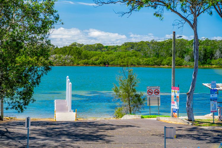Pippies, your water view escape