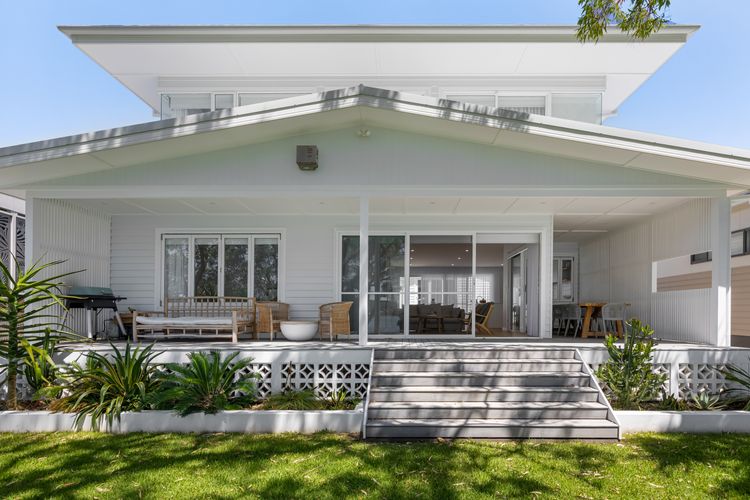 Riva House