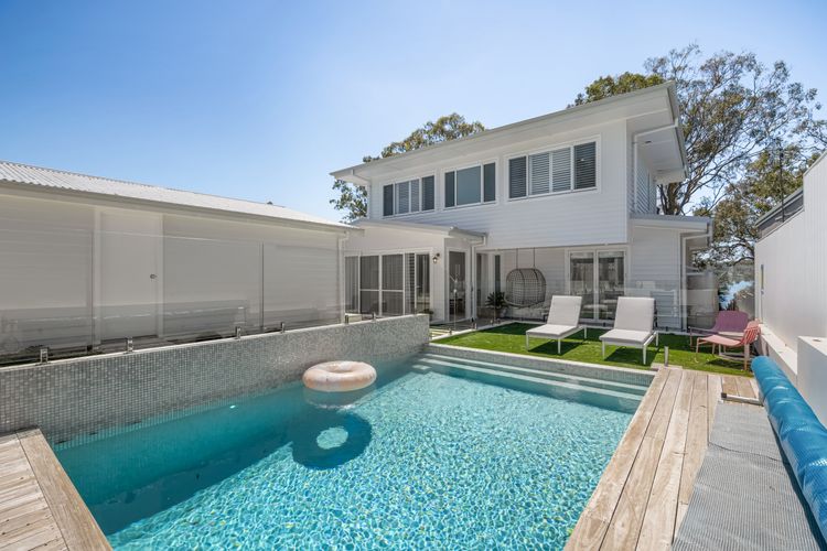 Riva House