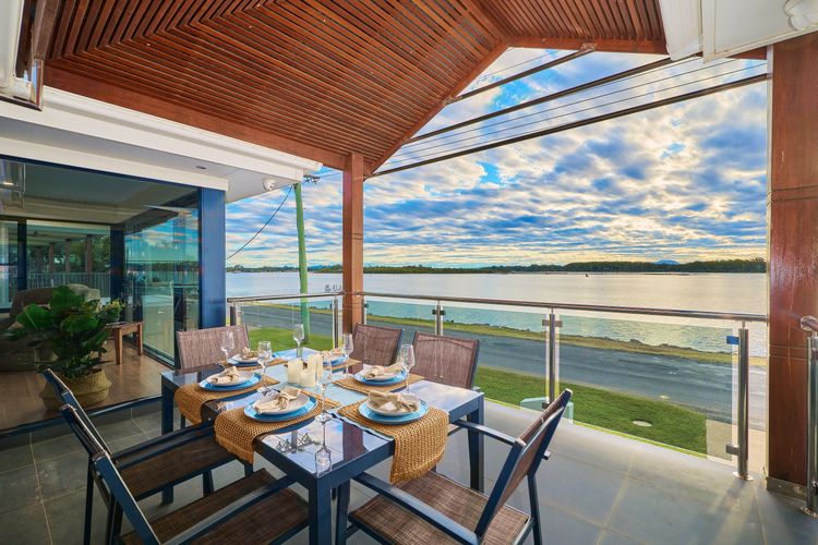 Riverside Luxury