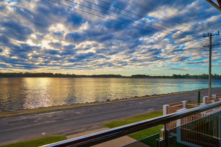 Riverside Luxury