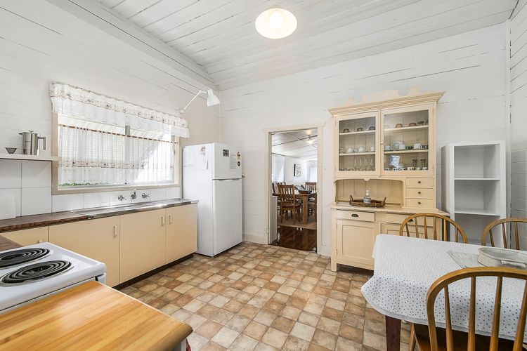 Almare, 7 Gowing Street
