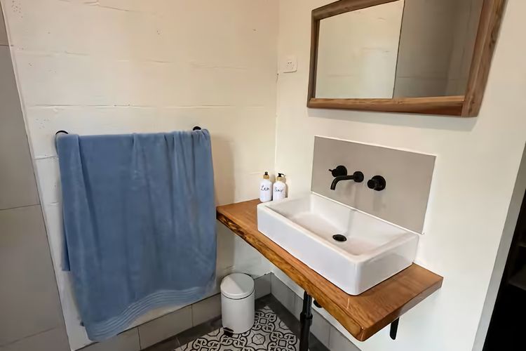 Teague Retreat Studio Space