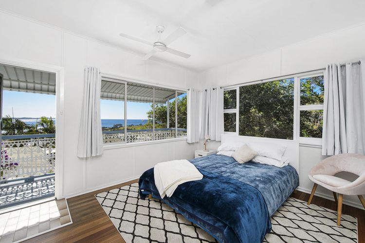 Whitecaps, 26 East Street