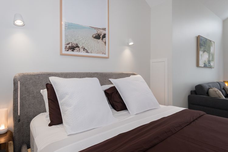 Breakwall Retreat – Harrington
