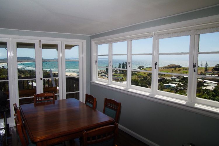Awesome View, 4 View Street