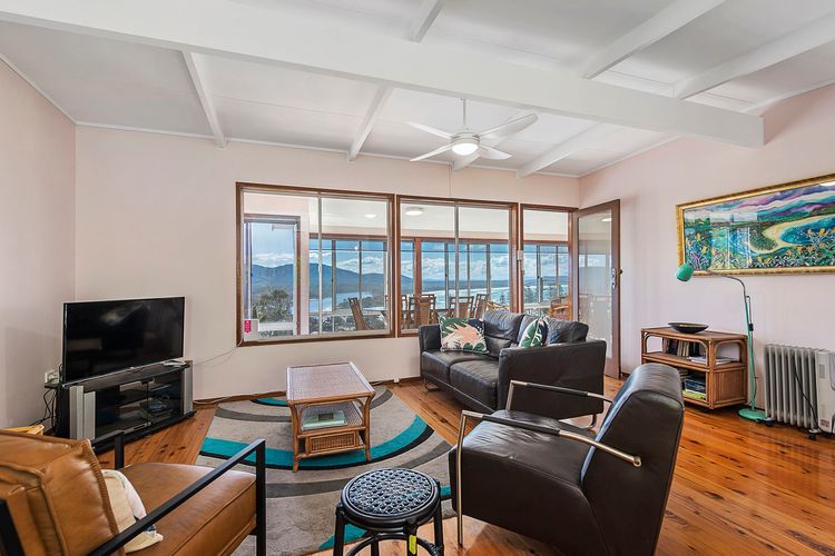 Bally High, 20 Dulconghi Street