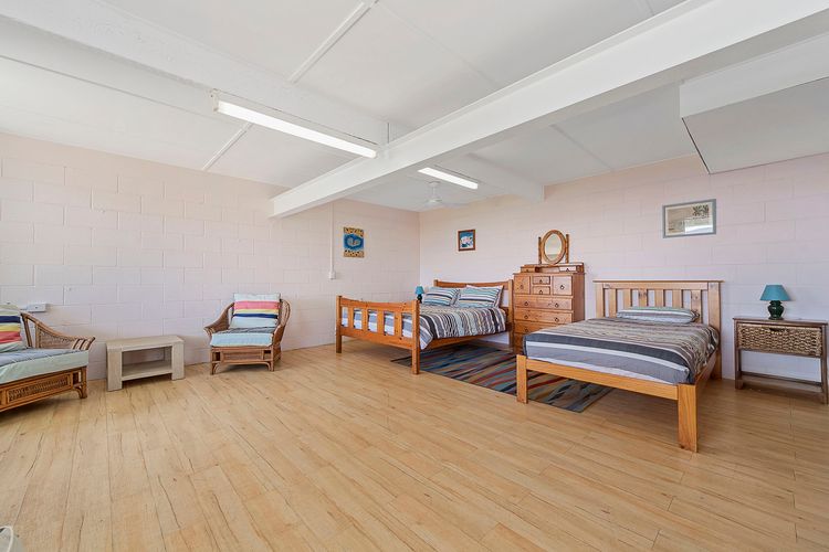Bally High, 20 Dulconghi Street