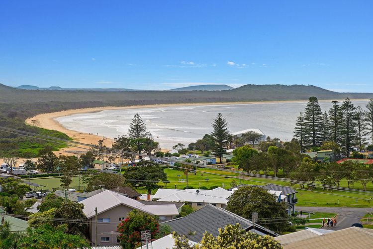 Barrels Beach House, 28 Dulconghi Street