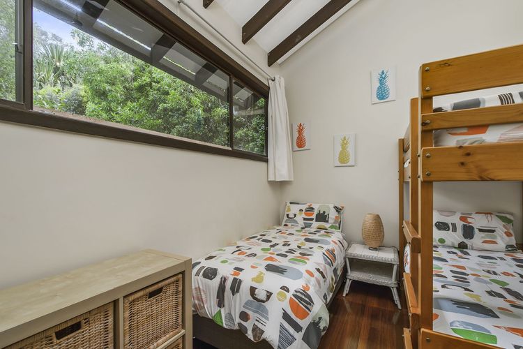 Barrels Beach House, 28 Dulconghi Street