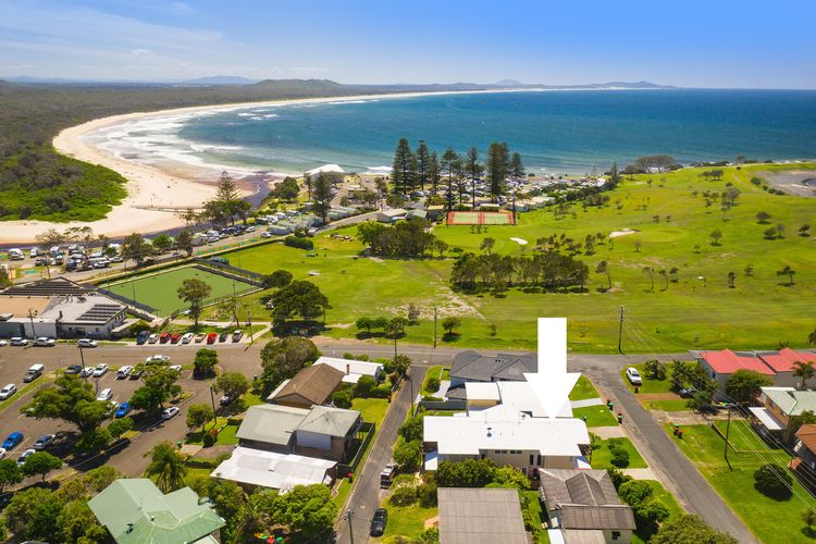 Beach Club 1, 5 Gowing Street