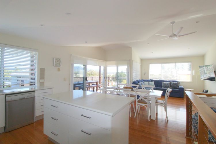Beach Club 2, 4 KILLICK LANE