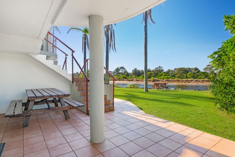 Beachfront 1, 25 Willow Street