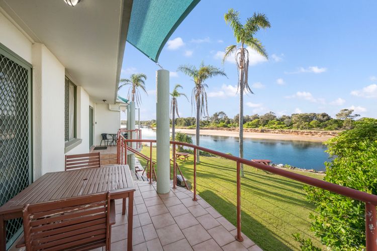 Beachfront 3, 25 Willow Street