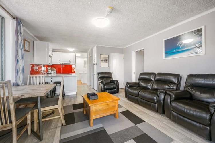 Beachfront 3, 25 Willow Street