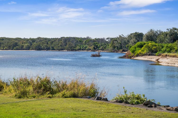 Beachfront 3, 25 Willow Street