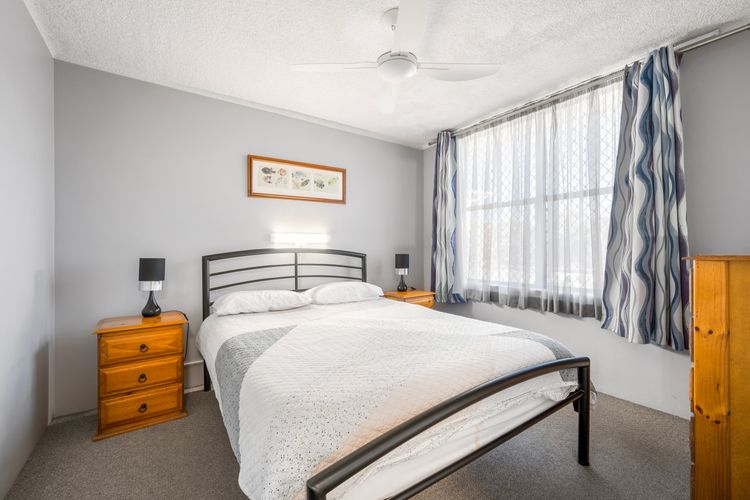Beachfront 4, 25 Willow Street