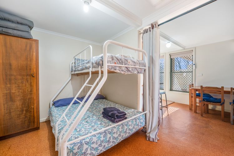 Beachfront 5, 25 Willow Street