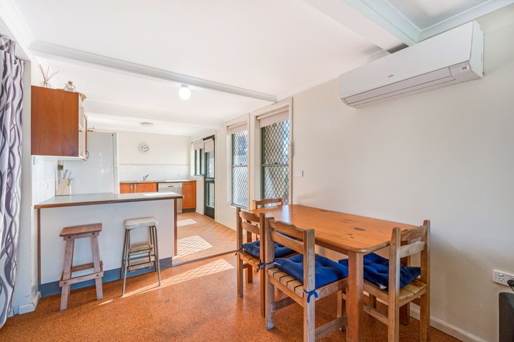 Beachfront 5, 25 Willow Street